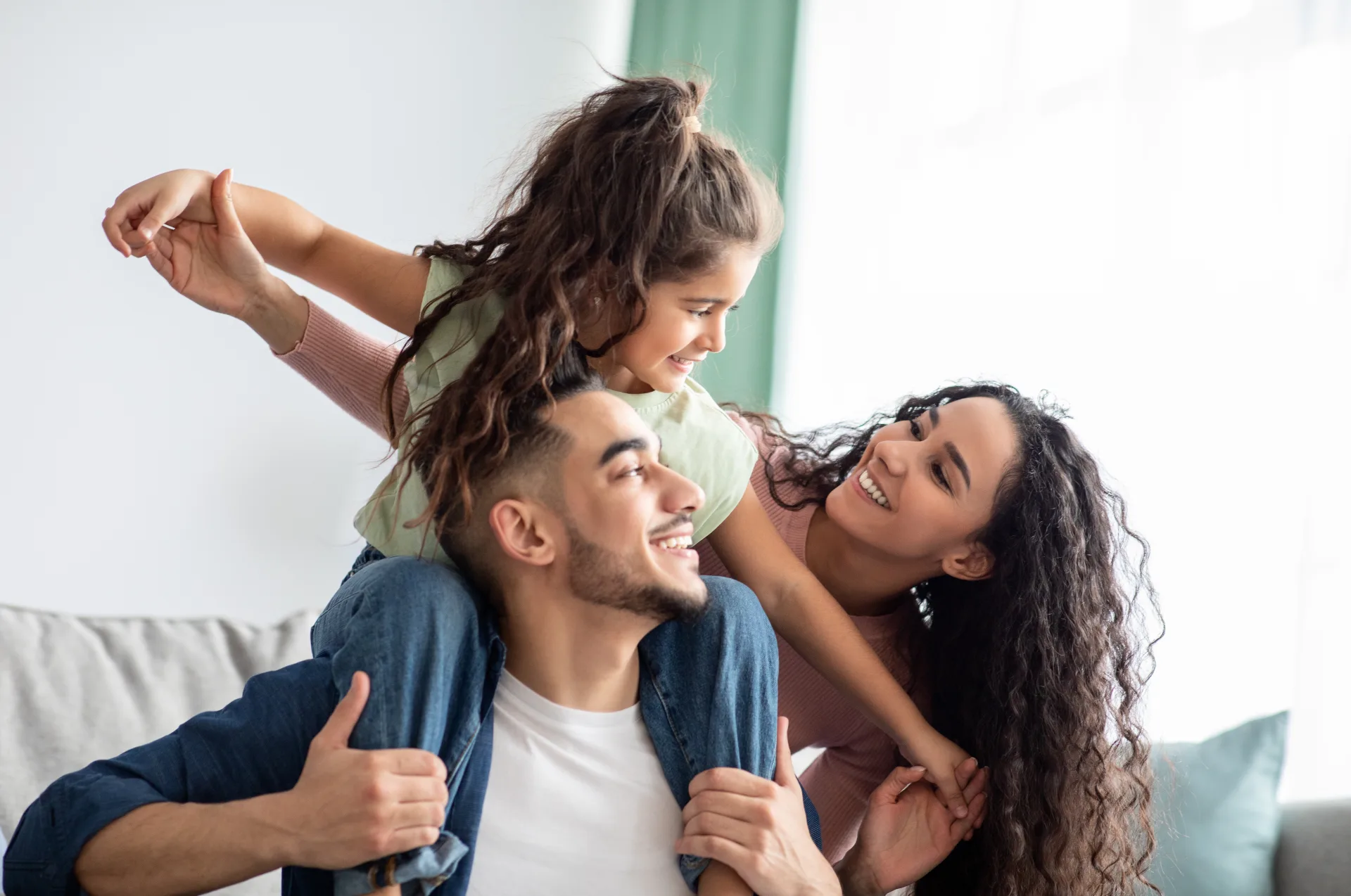 familia feliz vacinada